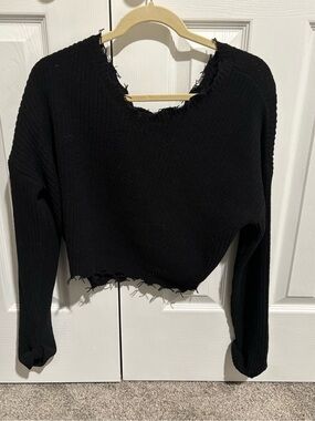 Cropped Frayed Sweater